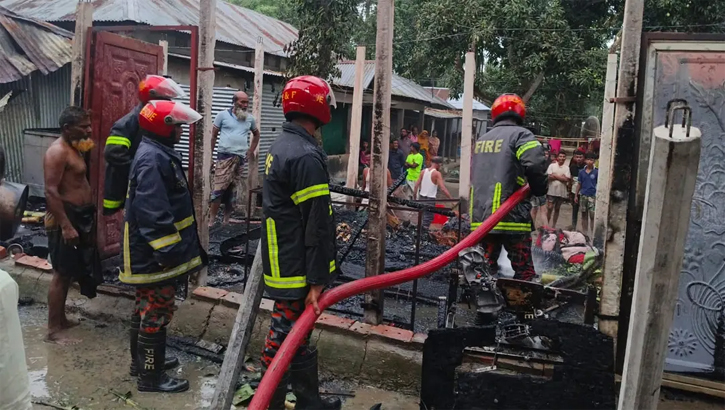 বগুড়ার গাবতলীতে বৈদ্যুতিক সেলাই মেশিন বিস্ফোরণে কিশোরীর মৃত্যু